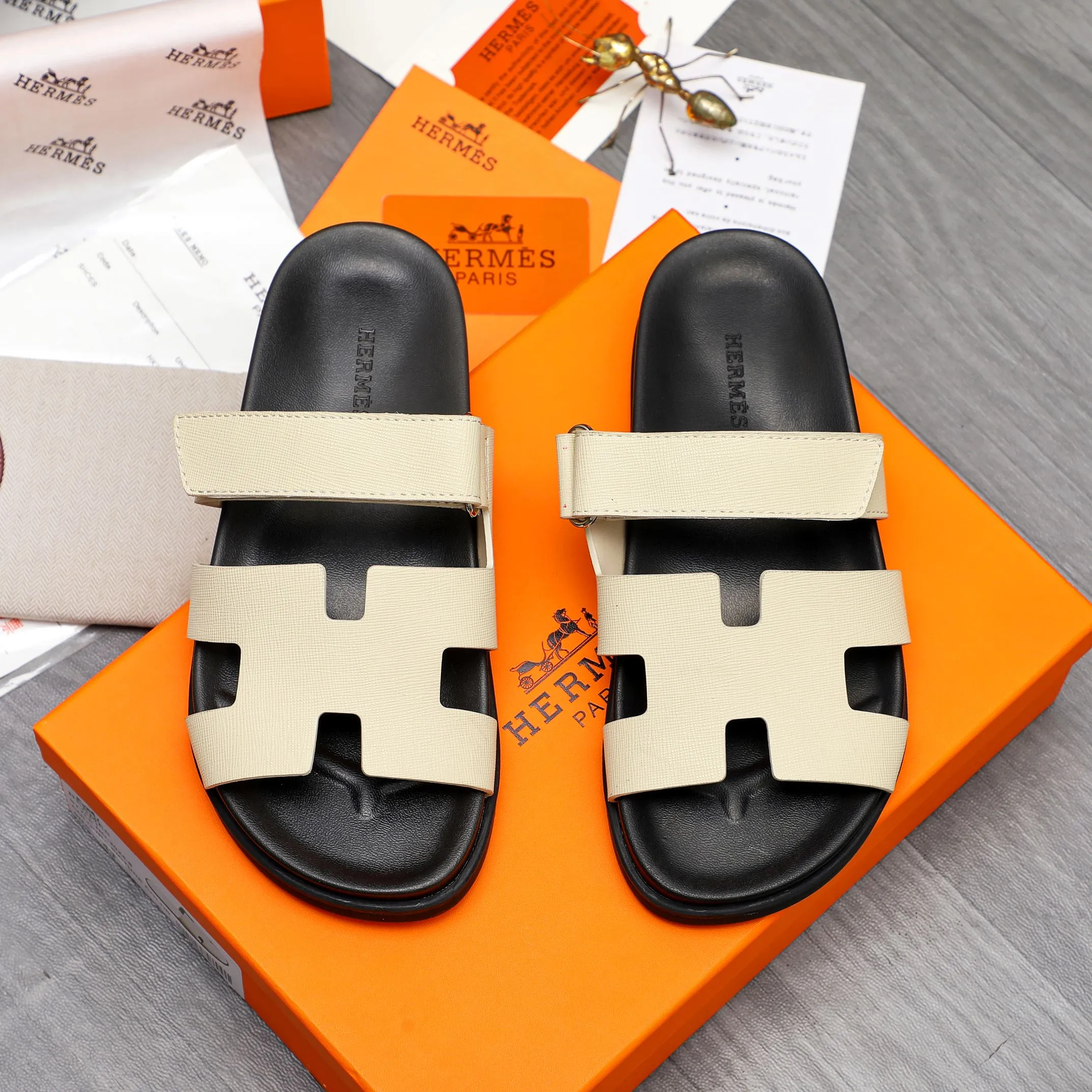 Men's shoes 💰340 Product trademark: Hermes "Hermes" Couple's slippers Regular size: 36-46 Product material: Selected vertical grain cowhide upper, microfiber lining, original outsole